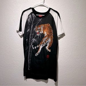 Victorious Mens Asian Tiger Print T-Shirt XL